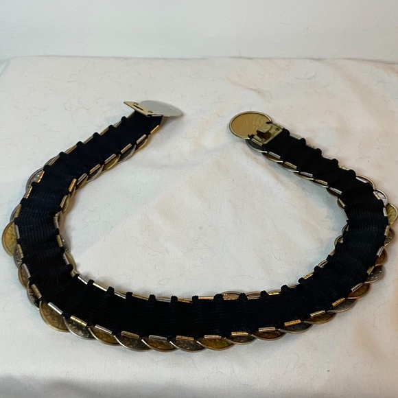 💕HOST PICK!! Vintage gold silver circle metallic chain belt! - Picture 9 of 10
